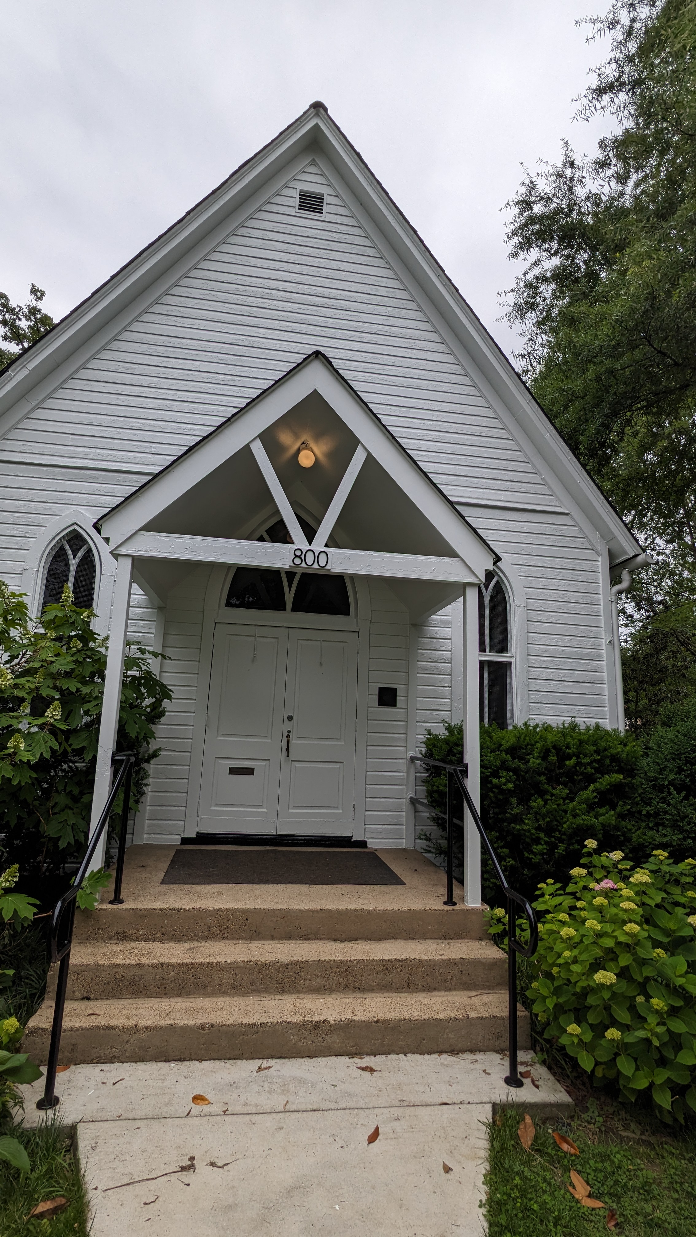 Barcroft Community House new paint.