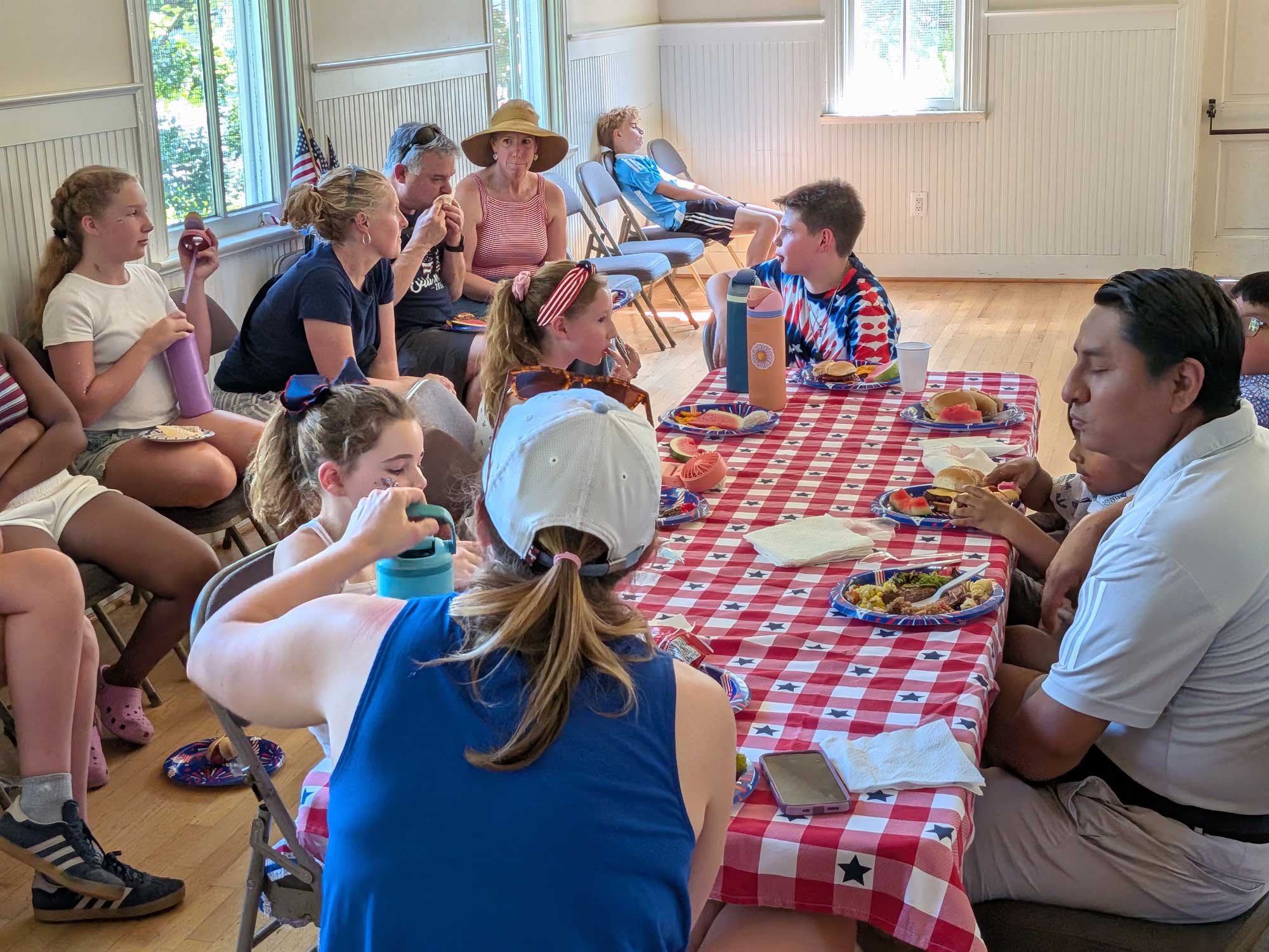Indoor picnicers