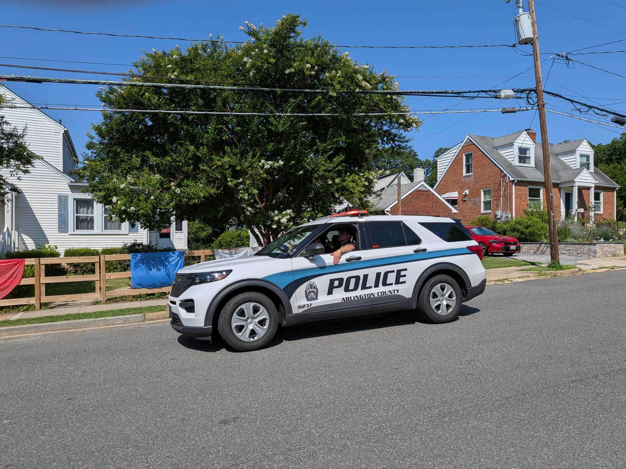 police lead vehicle
